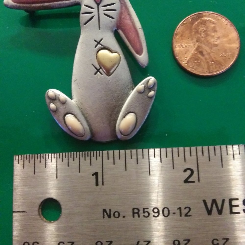 Easter Bunny Brooch Pin Vintage EUC - Picture 5 of 8
